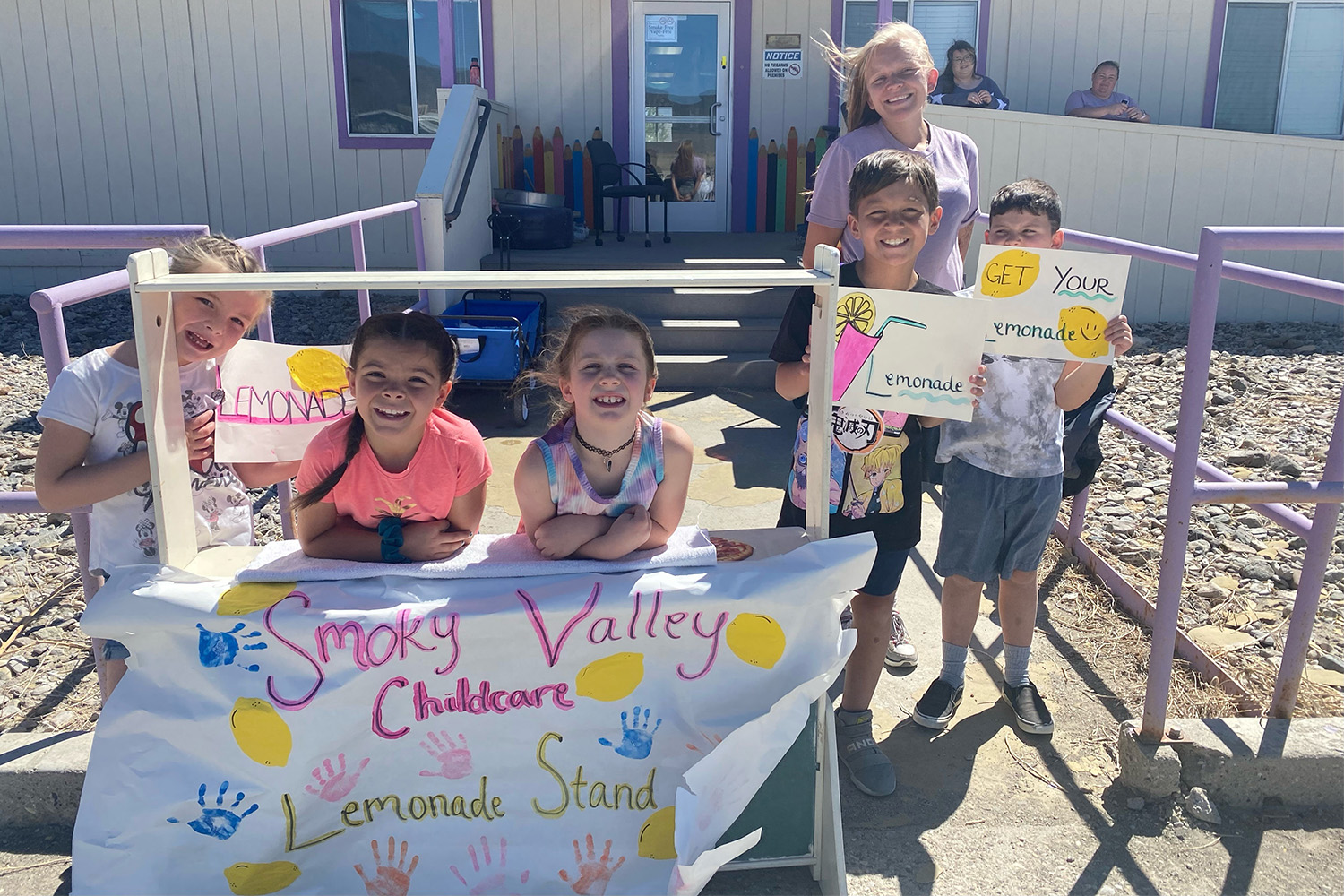 Kinross Round Mountain’s Day Care hosts free lemonade stand for the community