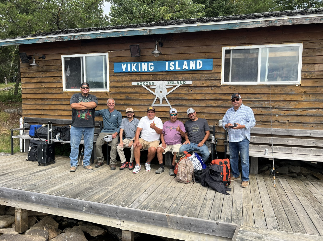 Attendees arrive at Viking Island Lodge